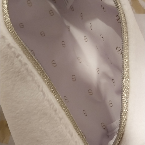 Dior limited edition Velvet cosmetic/ cross body Bag with free Dior lipstick - Picture 11 of 16